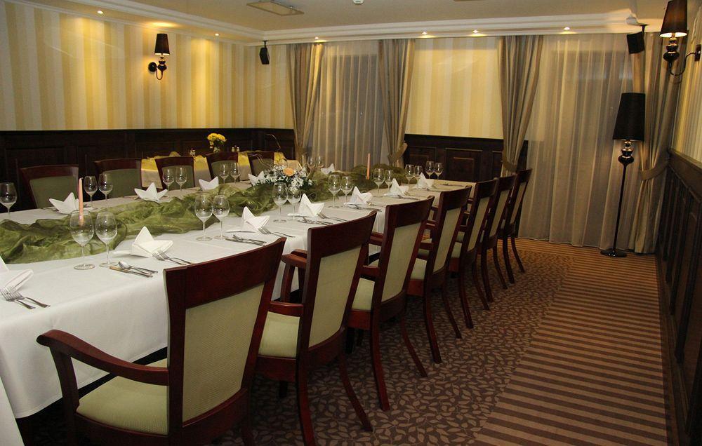 Hotel Krysztal Conference & 4*