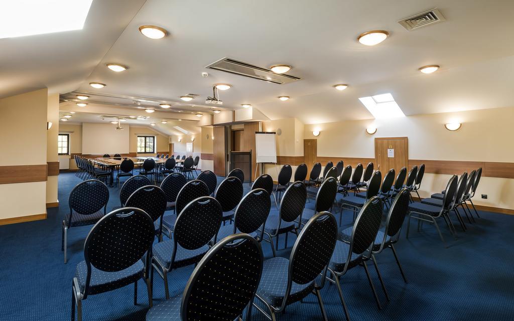 Hotel Krysztal Conference & 4*